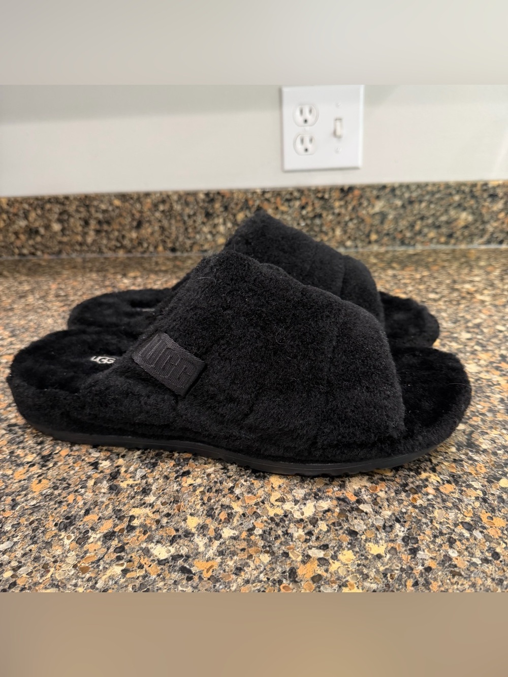 New mens 13 UGG Black Fuzz Slide Slippers
